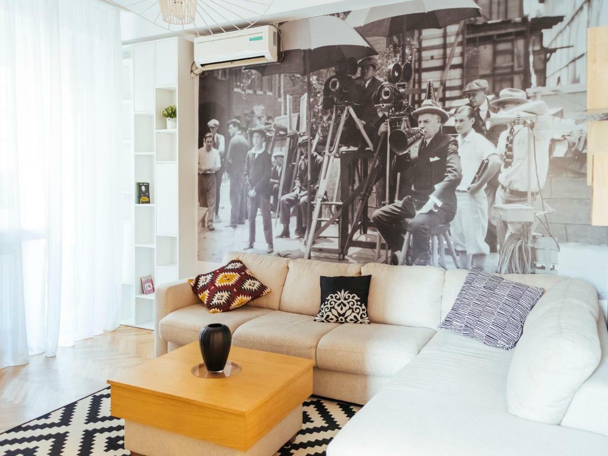 Alba Apartment On Calea Victoriei Bucharest Exterior photo
